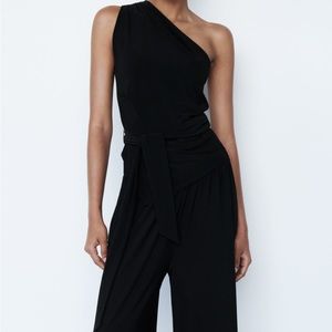 Asymmetric tie black top zara